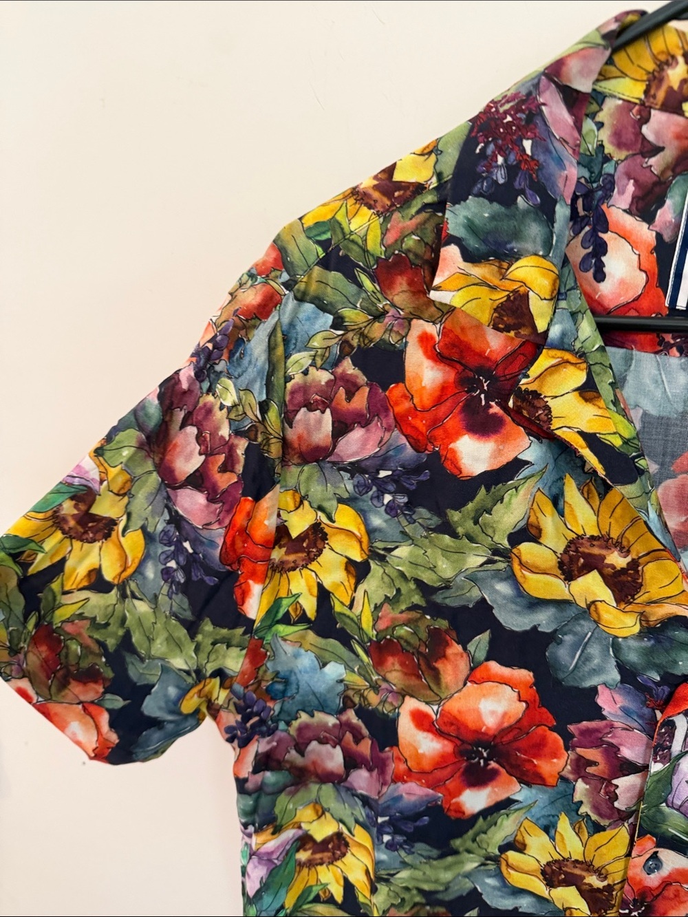 Denim & Flower Multicolor Floral Short-Sleeve Button-Down Shirt - Picture 4 of 4